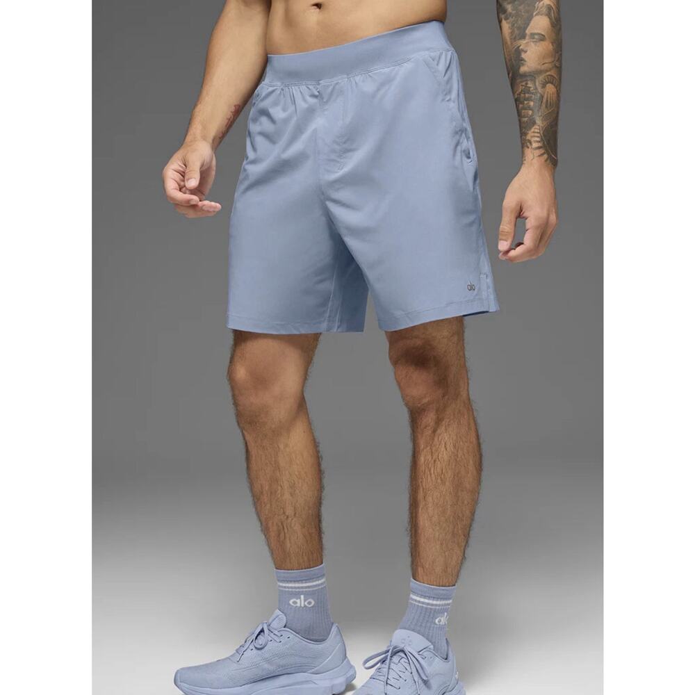 Alo Yoga 7" Repetition Pro Moisture-Wicking Shorts Winter Frost Men's Size Small